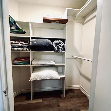 Cozy Private Bed & Bath Near Medical Center, Galleria And Dt Хьюстон Экстерьер фото