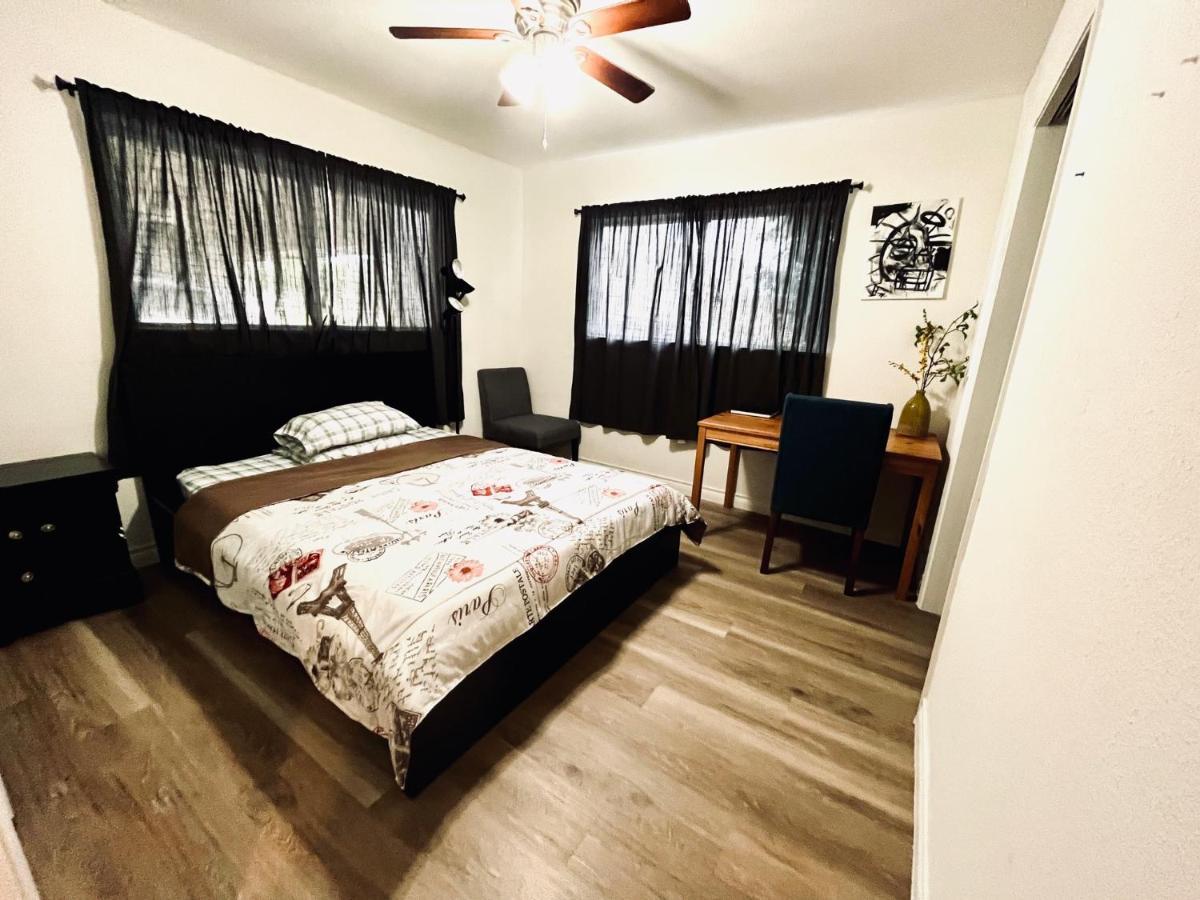 Cozy Private Bed & Bath Near Medical Center, Galleria And Dt Хьюстон Экстерьер фото
